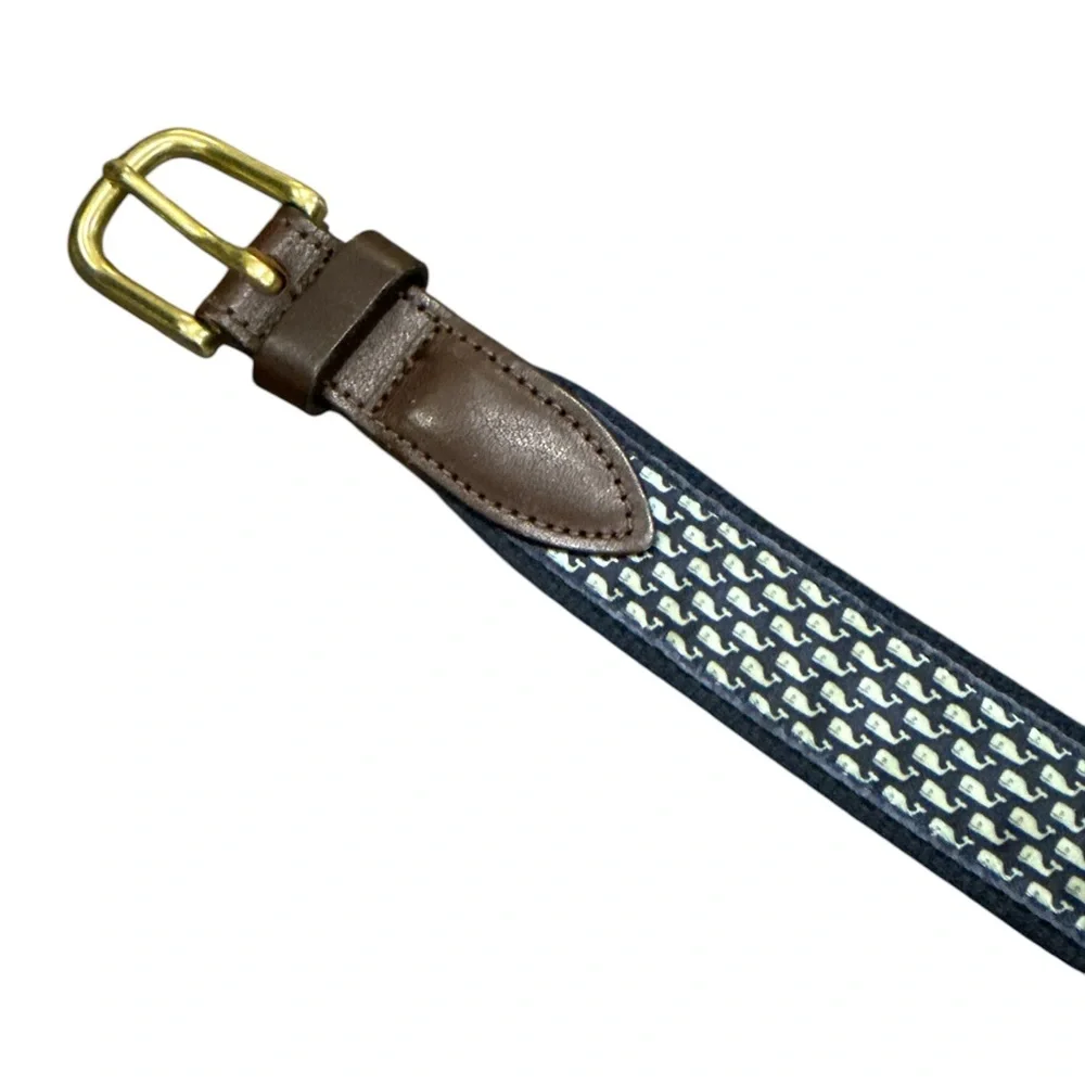 Vineyard Vines Boys' Classic Whale Blue Canvas Club Belt Size 26 Brown Leather